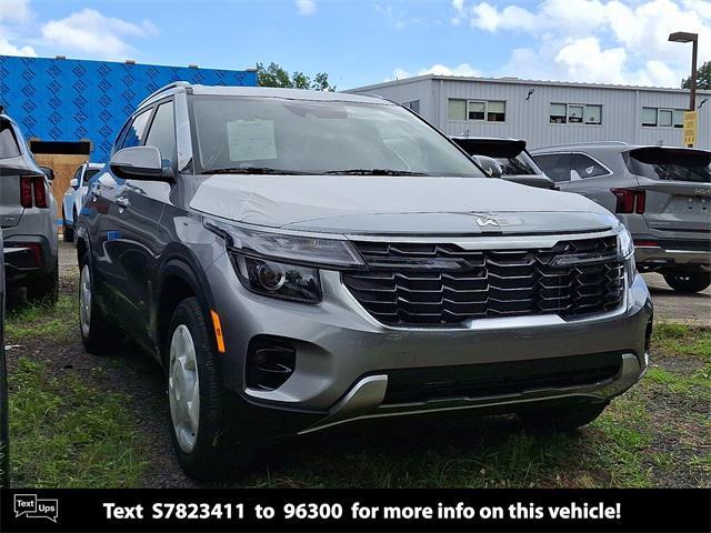 new 2025 Kia Seltos car, priced at $28,735