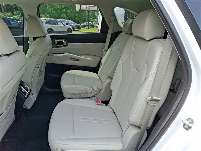 used 2022 Kia Sorento car, priced at $30,500