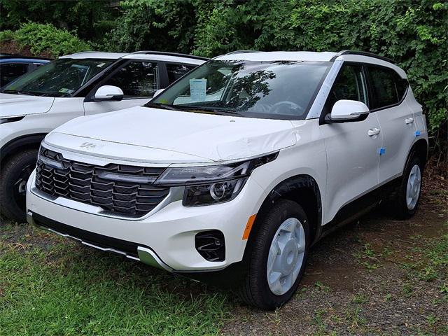 new 2026 Kia Seltos car, priced at $28,870