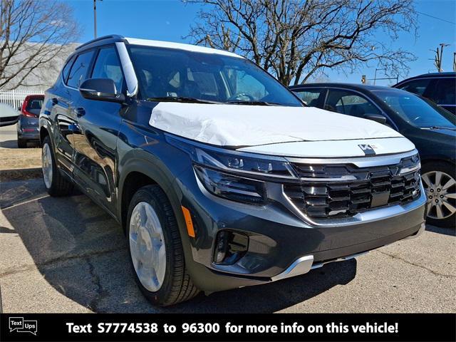 new 2025 Kia Seltos car, priced at $33,725