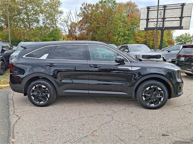 used 2025 Kia Sorento car, priced at $31,999