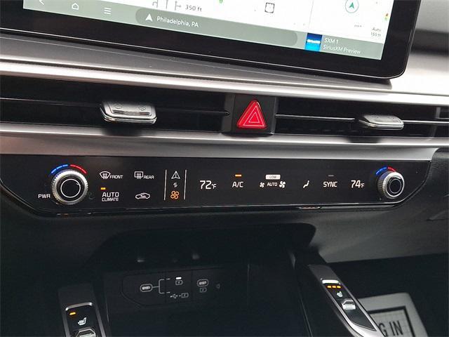 used 2025 Kia Sorento car, priced at $31,999