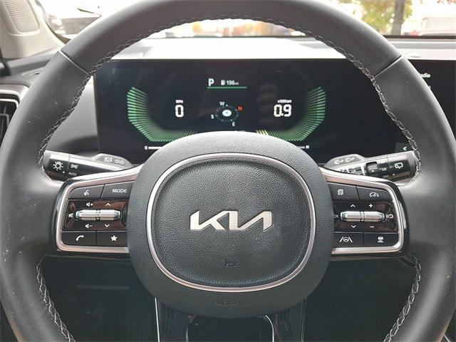 used 2025 Kia Sorento car, priced at $31,999