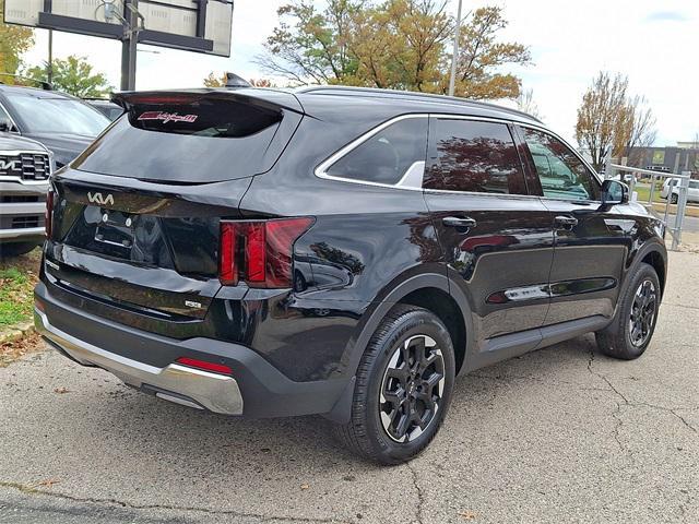 used 2025 Kia Sorento car, priced at $31,999