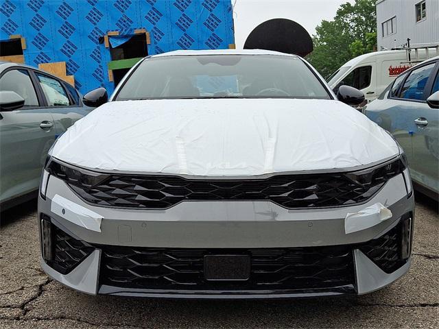 new 2025 Kia K5 car, priced at $33,940
