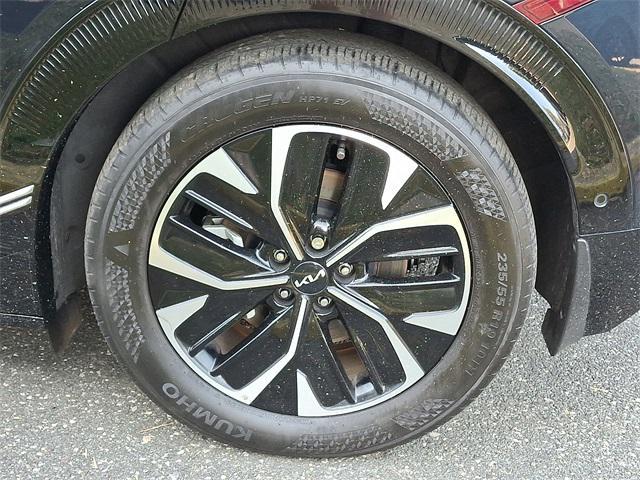 used 2024 Kia EV6 car, priced at $26,999