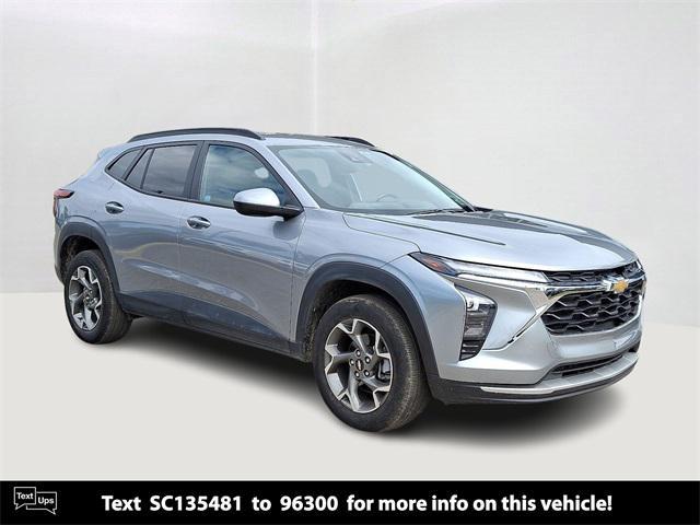 used 2025 Chevrolet Trax car, priced at $21,200