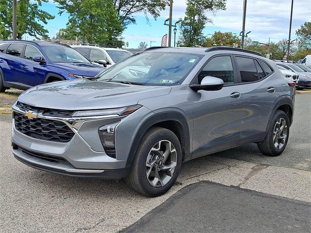 used 2025 Chevrolet Trax car, priced at $21,200