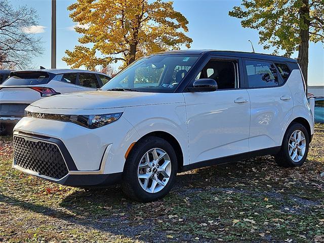 used 2023 Kia Soul car, priced at $19,999