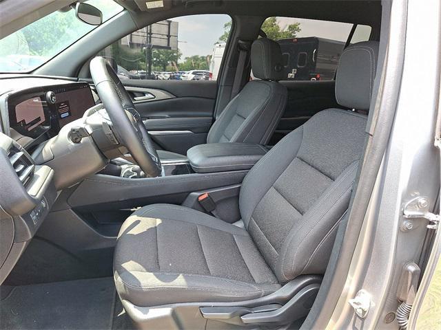 used 2024 Chevrolet Traverse car, priced at $36,499