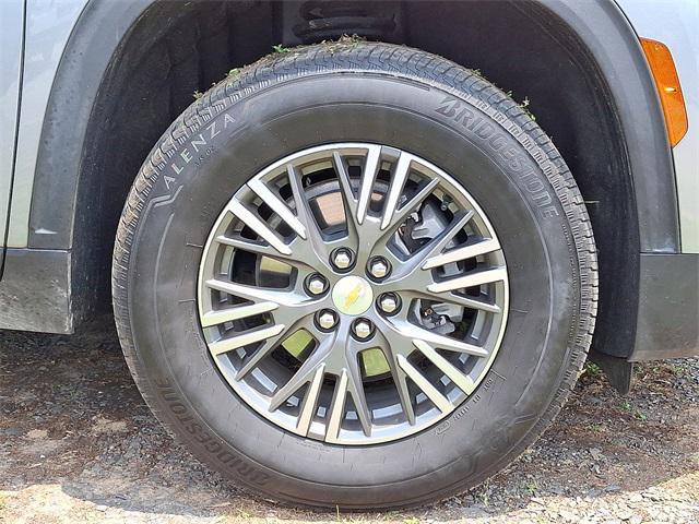 used 2024 Chevrolet Traverse car, priced at $36,499
