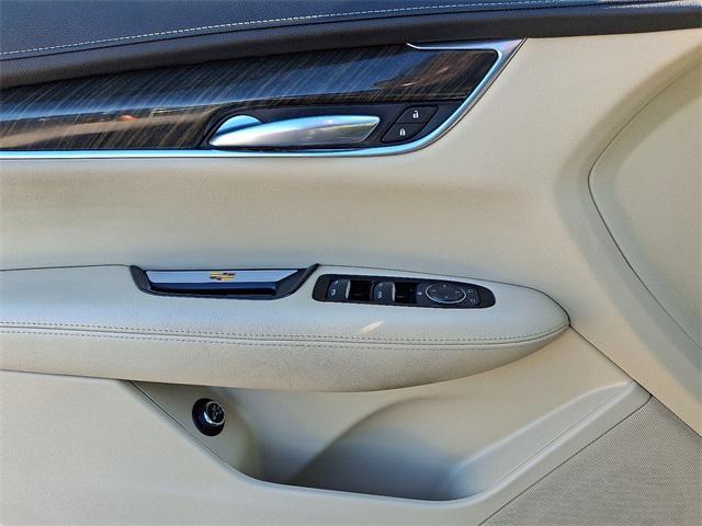 used 2019 Cadillac XT5 car