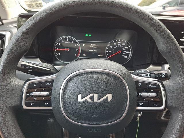 used 2022 Kia Sorento car, priced at $25,250