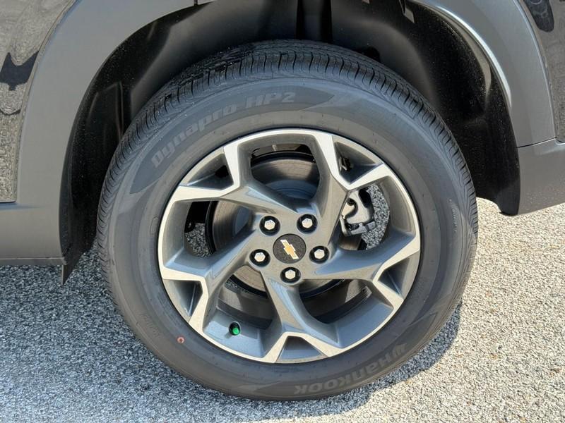 new 2025 Chevrolet Trax car, priced at $24,500
