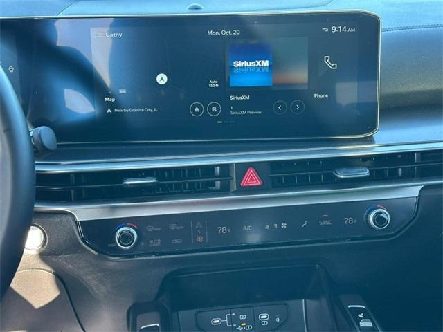 used 2025 Kia Sorento car, priced at $34,333