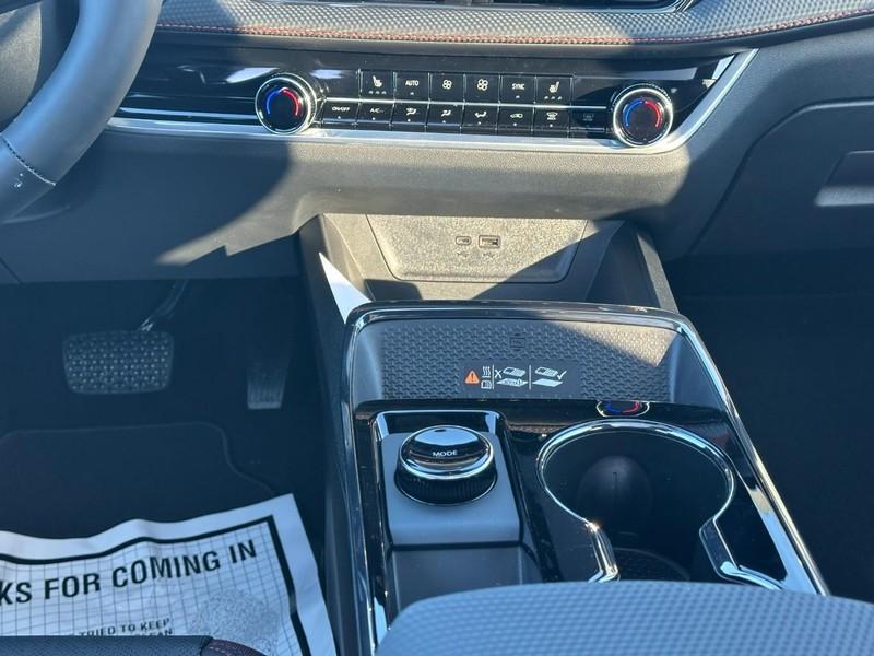 new 2026 Chevrolet Equinox car, priced at $34,390