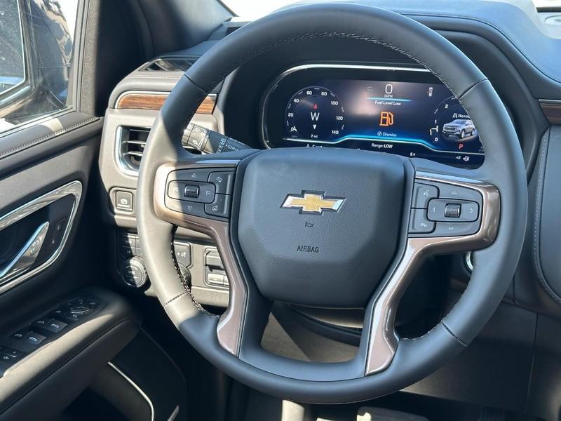 new 2024 Chevrolet Suburban car, priced at $79,975