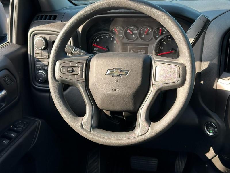 new 2025 Chevrolet Silverado 1500 car, priced at $41,645