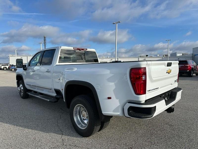 new 2025 Chevrolet Silverado 3500 car, priced at $82,625