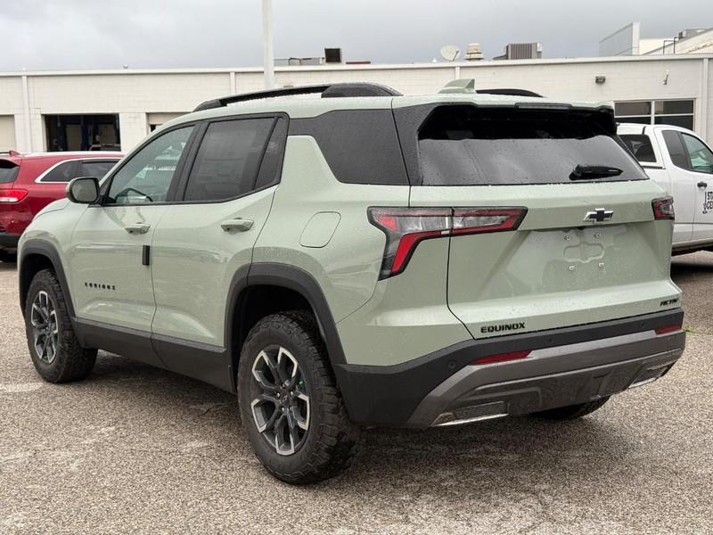 new 2026 Chevrolet Equinox car, priced at $32,220