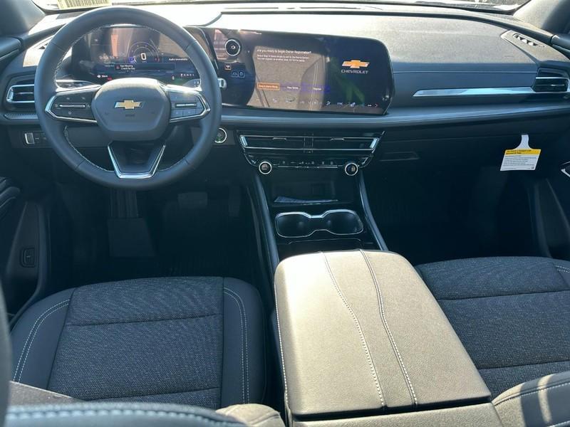 new 2026 Chevrolet Traverse car, priced at $43,095