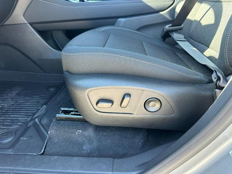 new 2026 Chevrolet Traverse car, priced at $43,095