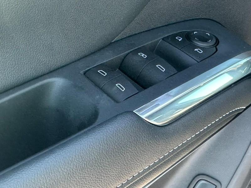 new 2026 Chevrolet Traverse car, priced at $43,095