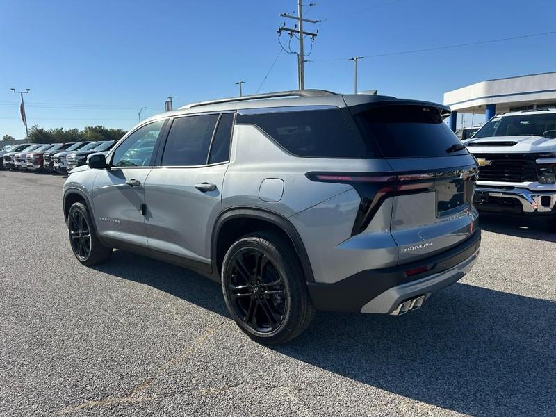 new 2026 Chevrolet Traverse car, priced at $43,095