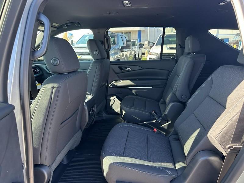 new 2026 Chevrolet Traverse car, priced at $43,095