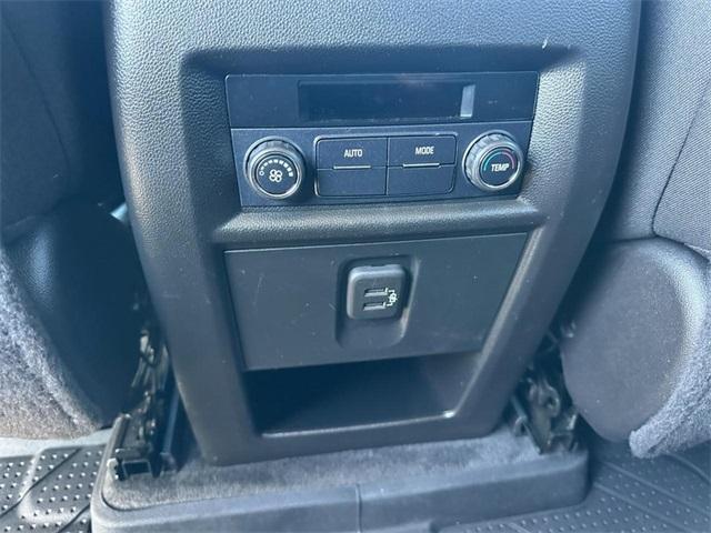 used 2020 Chevrolet Traverse car, priced at $22,888