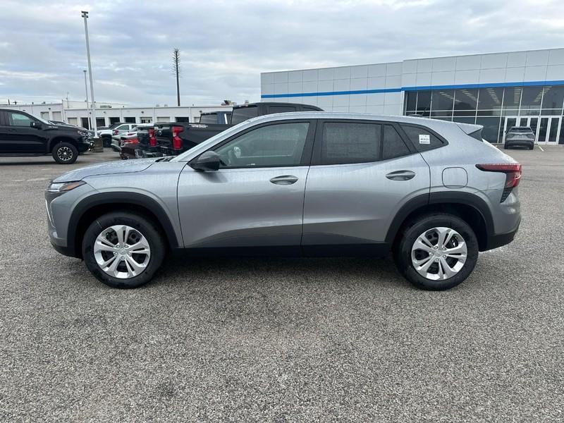 new 2026 Chevrolet Trax car, priced at $22,010
