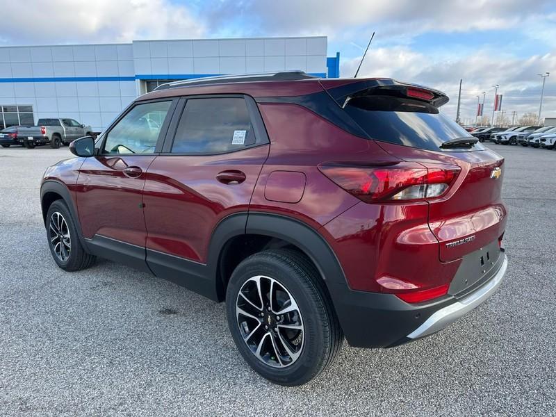 new 2025 Chevrolet TrailBlazer car, priced at $25,878