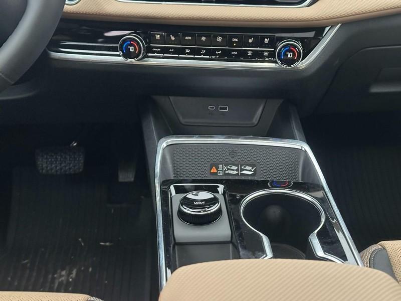 new 2026 Chevrolet Equinox car, priced at $35,610