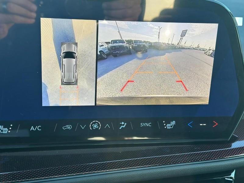 new 2026 Chevrolet Traverse car, priced at $53,155