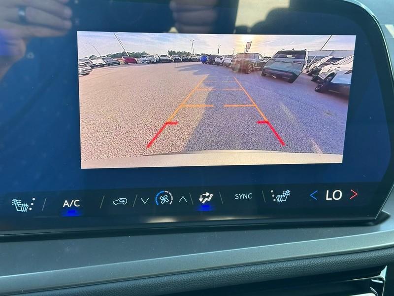 new 2026 Chevrolet Traverse car, priced at $40,370