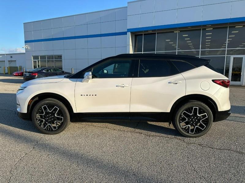 new 2025 Chevrolet Blazer car, priced at $46,135