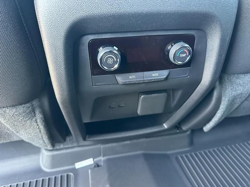 new 2026 Chevrolet Traverse car, priced at $43,880