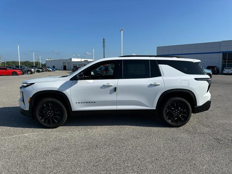 new 2026 Chevrolet Traverse car, priced at $43,880