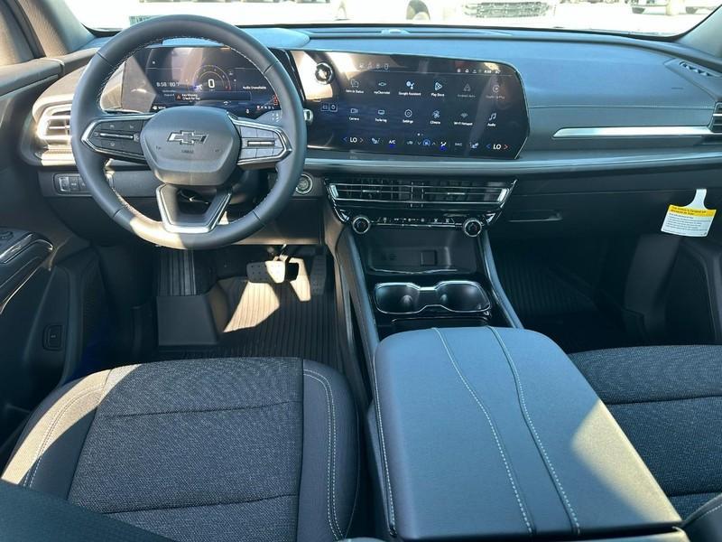 new 2026 Chevrolet Traverse car, priced at $43,880