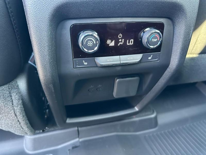 new 2026 Chevrolet Traverse car, priced at $55,470