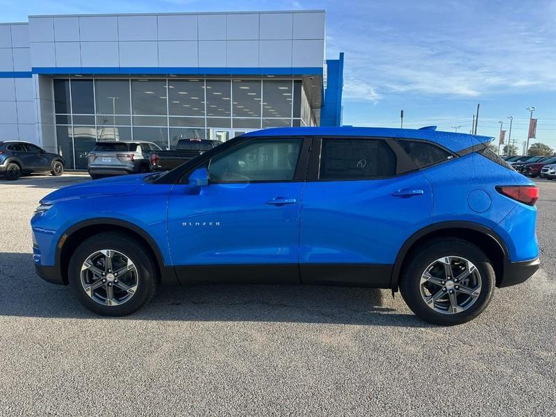 new 2025 Chevrolet Blazer car, priced at $33,680