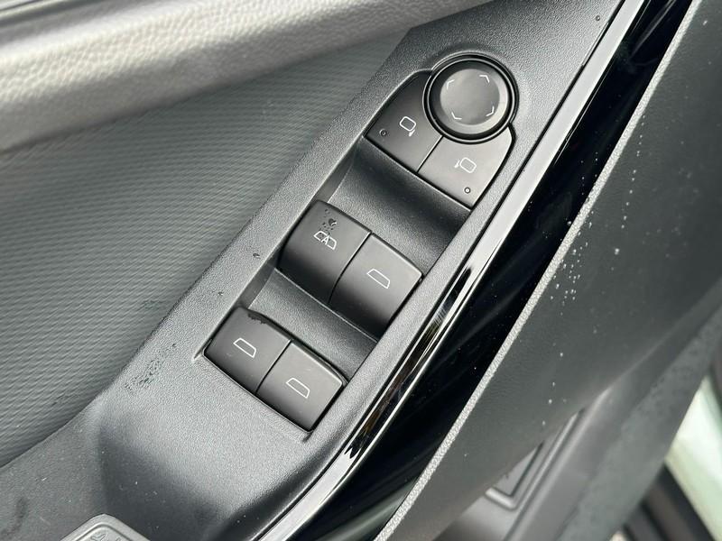 new 2026 Chevrolet Equinox car, priced at $29,810