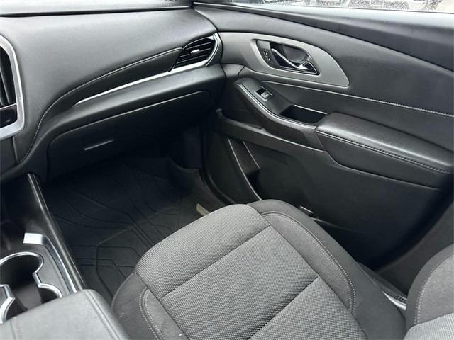 used 2022 Chevrolet Traverse car, priced at $28,444