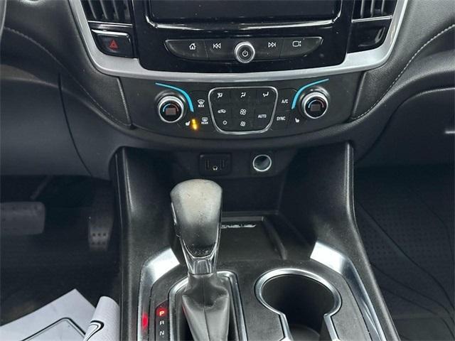 used 2022 Chevrolet Traverse car, priced at $28,444