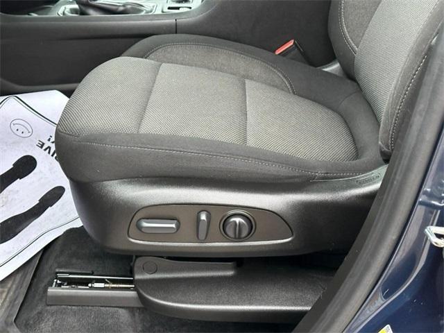 used 2022 Chevrolet Traverse car, priced at $28,444