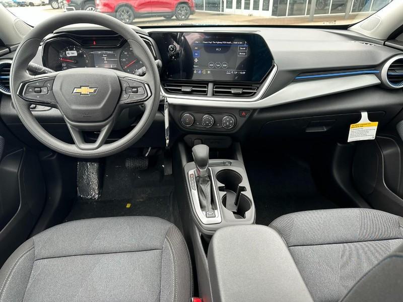 new 2025 Chevrolet Trax car, priced at $23,280