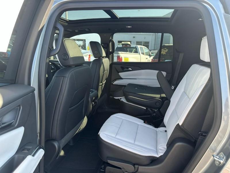 new 2026 Chevrolet Traverse car, priced at $55,170