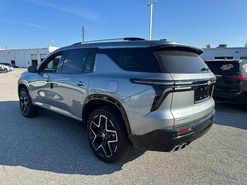 new 2026 Chevrolet Traverse car, priced at $55,170