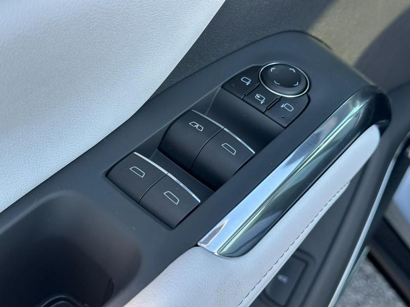 new 2026 Chevrolet Traverse car, priced at $55,170