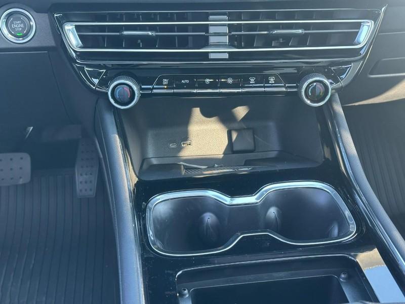 new 2026 Chevrolet Traverse car, priced at $55,170